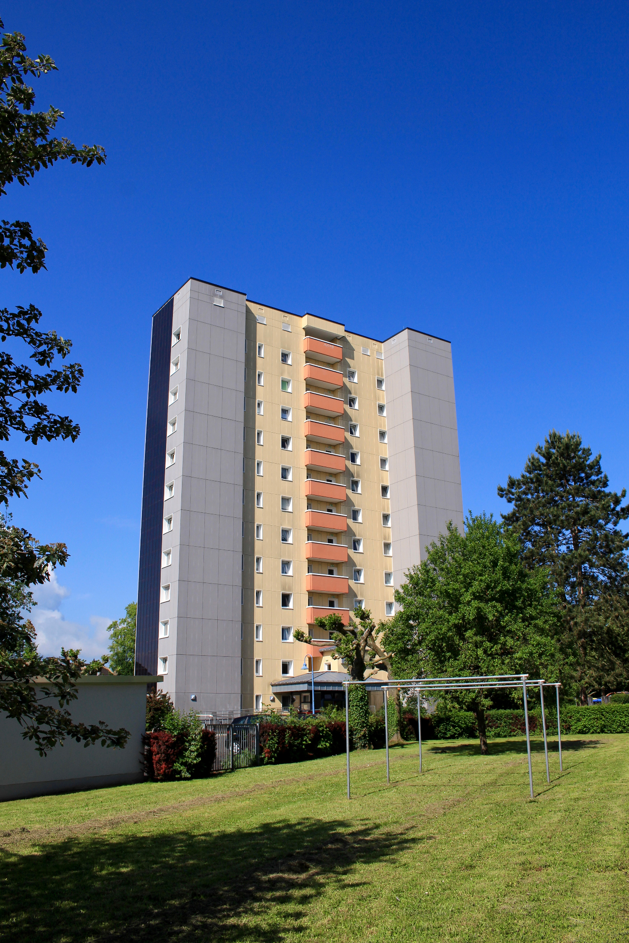 2 Zimmerwohnung mit Weitblick im 11. OG, Anneröder Weg 10, 35394 Gießen